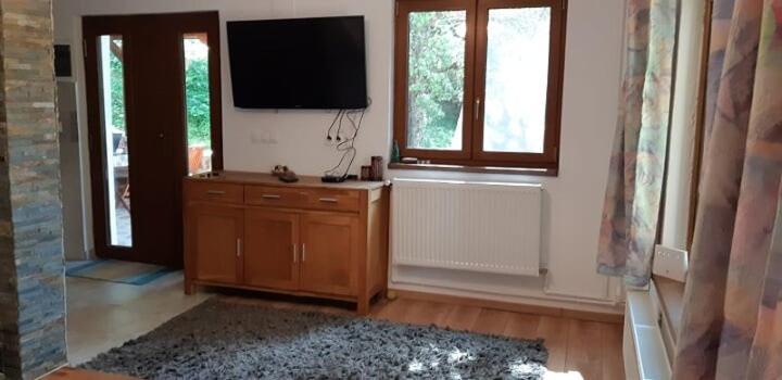 New And Comfortable Two Bedroom House Garana Exteriör bild